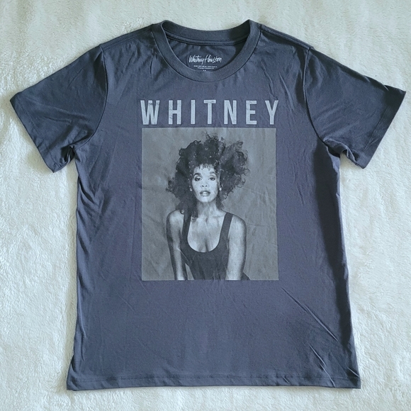 Grayson Threads🧵 Whitney Houston🎶 Iconic "WHITNEY"🎤 Tee👕